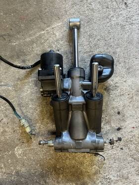 5033934 Suzuki Df140 140hp Outboard Power Trim And Tilt Assembly