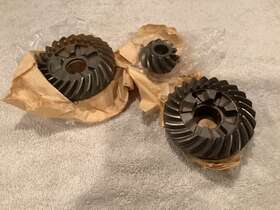 57301-95852 Suzuki Outboard Gear Set