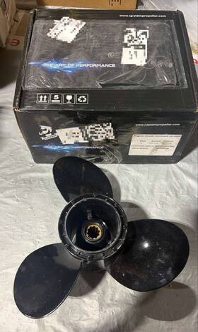 58100-95d01-019 Suzuki 3 Blade Propeller - 10 1/4 X 14 01401 25 Hp 30