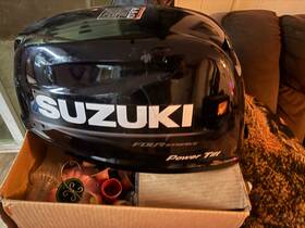 61400-99j01-0ep Suzuki 4-stroke 9.9hp Outboard Hood Cover Cowling Not New Used Scratched
