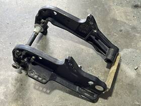 3aeq772120 Tohatsu 3aeq772111 Mfs 25 30 Hp Ptt Clamp Bracket Four Stroke 2010-19