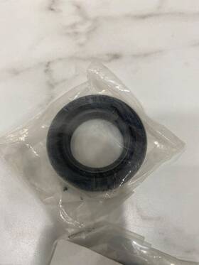 3b7-60111-0 Tohatsu New Old Stock Oem 2-9.8hp Propeller Shaft Oil Seal 2pack