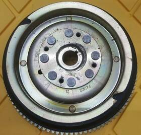 3c7-06101-1 Tohatsu 3c7061011m 2003 Nissan Flywheel Assembly