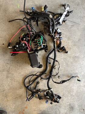 60v-82590-00-00 Yamaha Engine Wire Harness Hpdi Outboard Motor With Other Parts