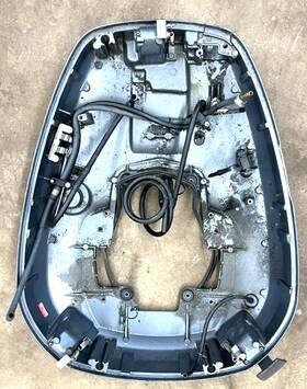 64d-42711-01-8d Yamaha Cowling Bottom 1 Ox66 2.6l Freshwater