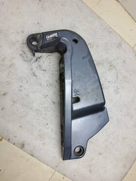 64e-43111-02-8d Yamaha Clamp Bracket Port 2006 225hp K3a