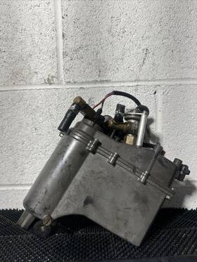 65l-14980-00-00 Yamaha 250 225 200 Hp Ox66 Fuel Vst Float Chamber And Pump 1997-98 Two Stroke V6
