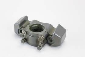 676-44551-00-4d Yamaha 1994 1995 1996 1997 Lower Rubber Mount Housing 40 Hp Freshwater Condition