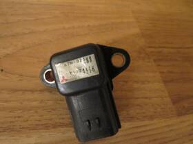 68v-82380-00 Yamaha 67h-82300-00 2003 F115 Outboard Map Pressure Sensor