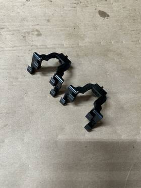 68f-13898-10-00 Yamaha Set Of 2 Oem Holders Pn# B-138
