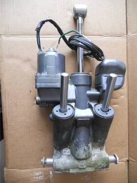 150-175-200-225 Yamaha 68f-43800-00-4d Power Trim Tilt Hydraulic Showa Outboard