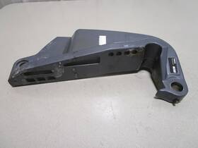 68v-43112-01-8d Yamaha Outboard 115 Hp 4 Stk Starboard Transom Stern Bracket