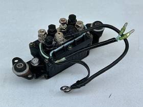 697-81950-00-00 Yamaha 1994-1995 Power Trim Tilt 55hp Outboard Oem Relay