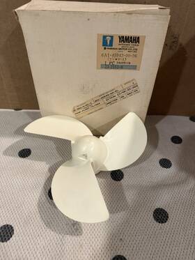 6a1-45943-00-36 Yamaha 7 1/4 X 4-a Plastic Prop New Oem Nos