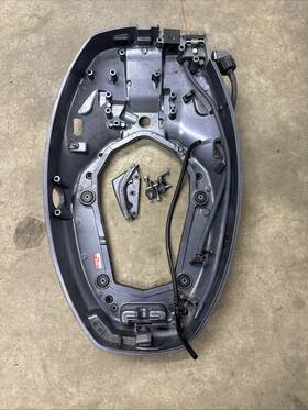 6c5-42710-10-4d Yamaha 2006 50hp F50 60hp F60 4 Stroke Outboard Bottom Cowling