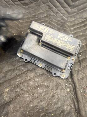6ce-82170-10-00 Yamaha 300hp 4.2l 4 Stroke Outboard Fuse Box Perfect Condition