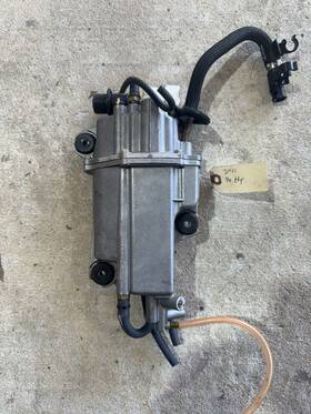 6d8-14180-40-00 Yamaha F90 Vst Float Chamber