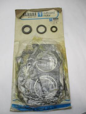 6e5-w0001-00-00 Yamaha Head Cover Gasket Set Mariner