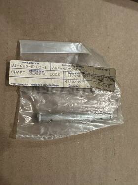 6h4-43659-00-00 Yamaha Reverse Lock Shaft Oem New