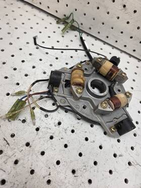 6h5-85560-01-00 Yamaha Outboard 40 50 2 Stroke 1989-1992 Stator Magneto Base