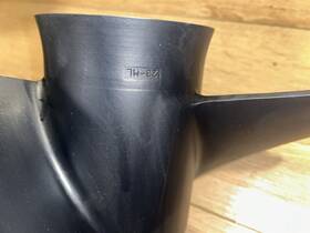 6k1-45976-00-00 Yamaha Oem 23ml Series Painted Stainless Steel 3 Blade Lh Propeller 13 3/8 X 23p
