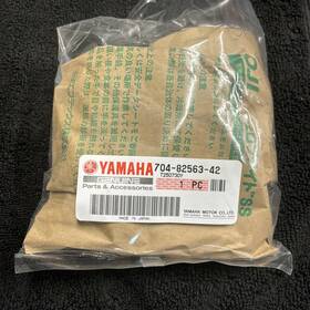 704-82563-42 Yamaha 704 Binicle Trim Switch