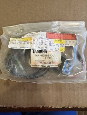 704-82563-g0 Yamaha Trim And Tilt Switch Assy New Oem