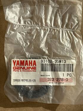 93102-35m13-00 Yamaha 9310235m13 New Oem Lower Crankshaft Oil Seal