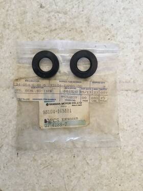 Yamaha 93104-16m01 Oem Oil Seal Lot Of 2