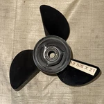 Force 12 5/8X21P Aluminum Right Hand 3 Blade Propeller P694. Fixed Price $140.00.