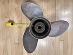 Johnson/evinrude Omc Stainless Propeller 389924 R/h Std 14 1/2 Dia X 19P. Fixed Price $200.00.