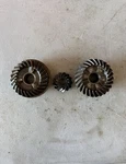 Yamaha 90 Hp 2 Stroke Lower Unit Case Reverse Forward And Pinonon Gears. Fixed Price $250.00.