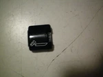 Evinrude/johnson/omc #328048 Knob, Free Freight. Fixed Price $14.95.