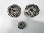 44213A1 99542 98302 Mercury Mariner Outboard 18-25HP Forward Reverse Pinion Gear. Fixed Price $230.00.